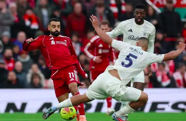 斯洛特最快1月下课！利物浦高层下最后通牒，7战6负绝非球员之错