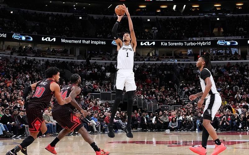 成NBA历史首人，文班亚马：已准备好挑战更强的球队