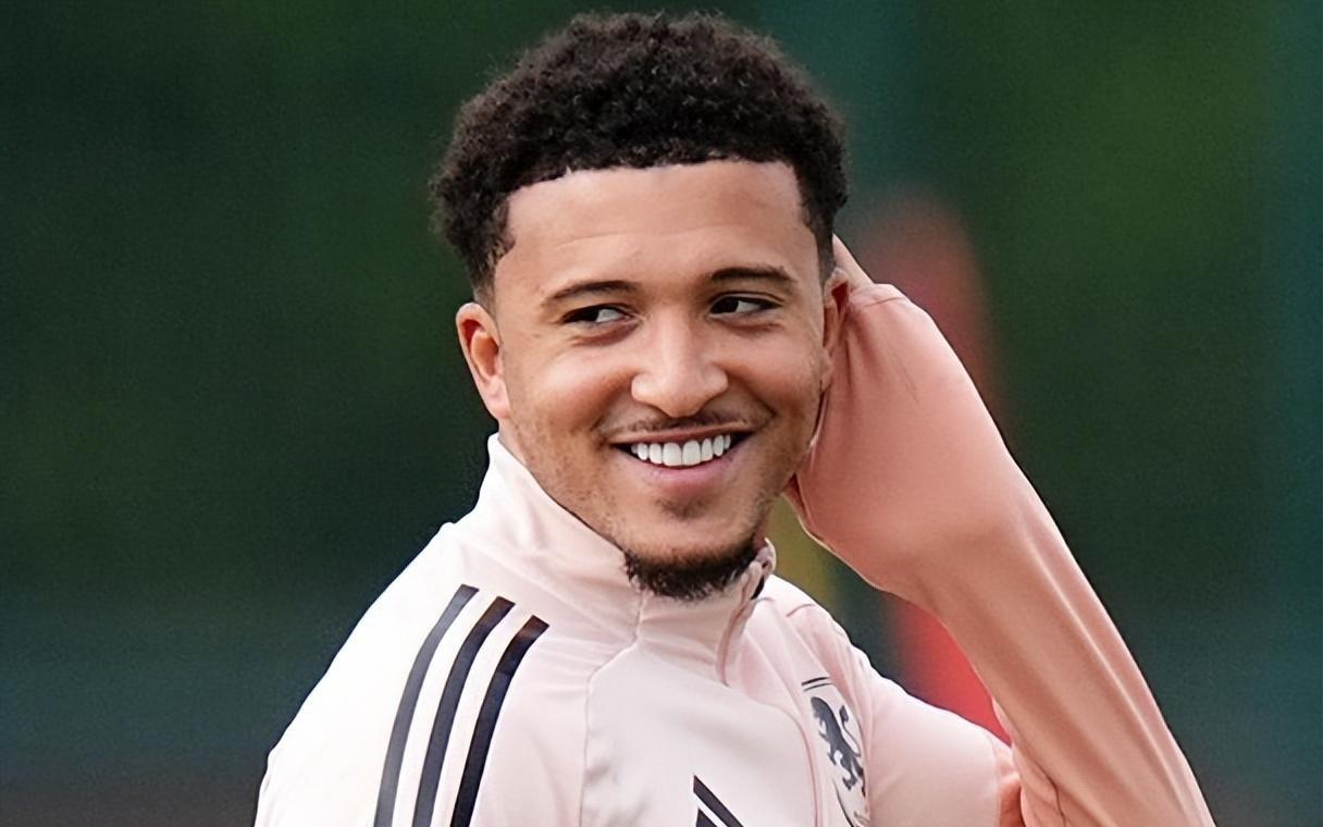 14场0球0助攻维拉不花钱都不想要曼联血亏8500万欧彻底打水漂