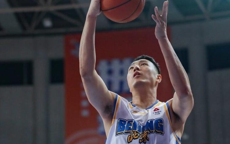 CBA积分榜乱套！青岛男篮罕见崩盘广东男篮首败浙江队3连胜反弹