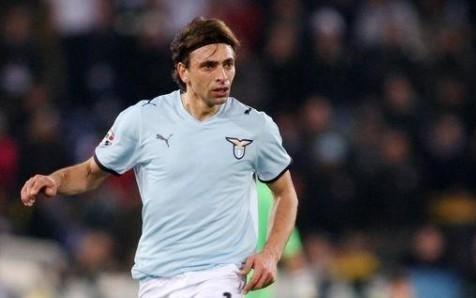 前拉齐奥球员西维利亚：托蒂曾骂我基佬，我骂他绿帽男