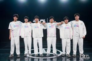 是阿Bin吗LPL爆料人：blg有个选手肯定离队，还有个极大概率离队
