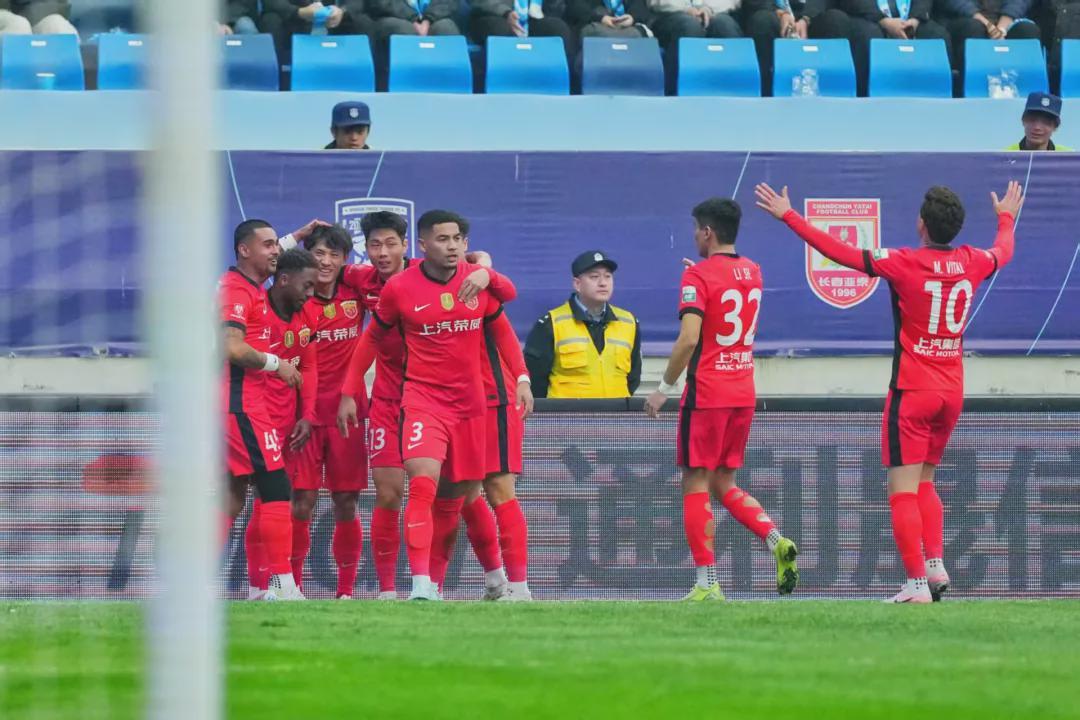上海海港、上海申花包揽2025赛季中超联赛冠亚军！