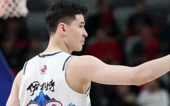 效率不高，阿不都沙拉木16中5取16分7板1助2断2帽，正负值21