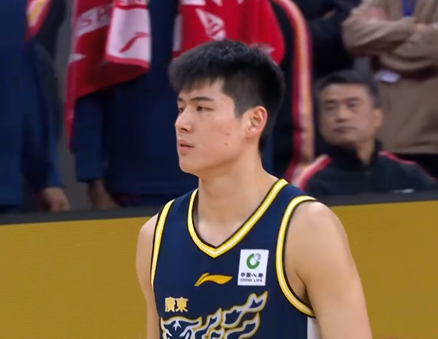 陈家政、约克踩线了吗CBA裁判专家：业余的裁判，业余的联赛