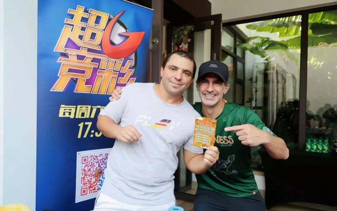 挥拍迎新，友谊之约“五星运动汇圣诞之约”2025上海国际网球俱乐部邀请赛圆满落幕