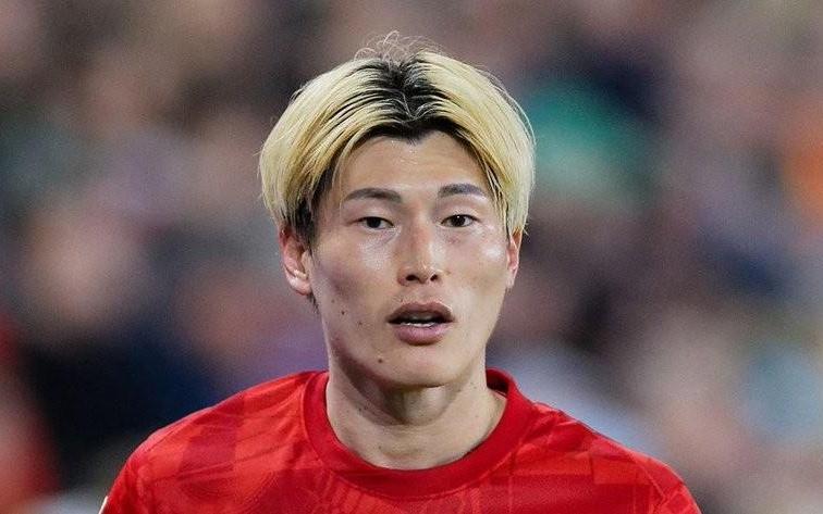 记者：英冠斯旺西有意日本国脚前锋古