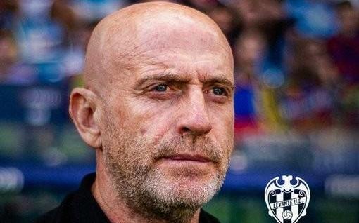 官方：莱万特主帅卡莱罗下课球队本赛季西甲仅积9分排倒二