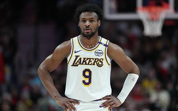 机遇！布朗尼赛季首次+生涯第2次首发上季战雄鹿曾17分创新高