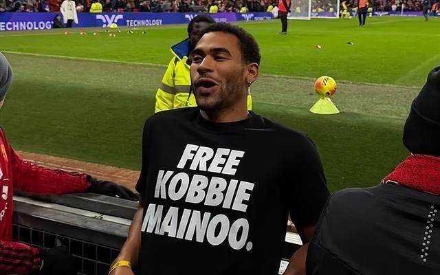 天亮了梅努姐姐公开庆祝阿莫林下课