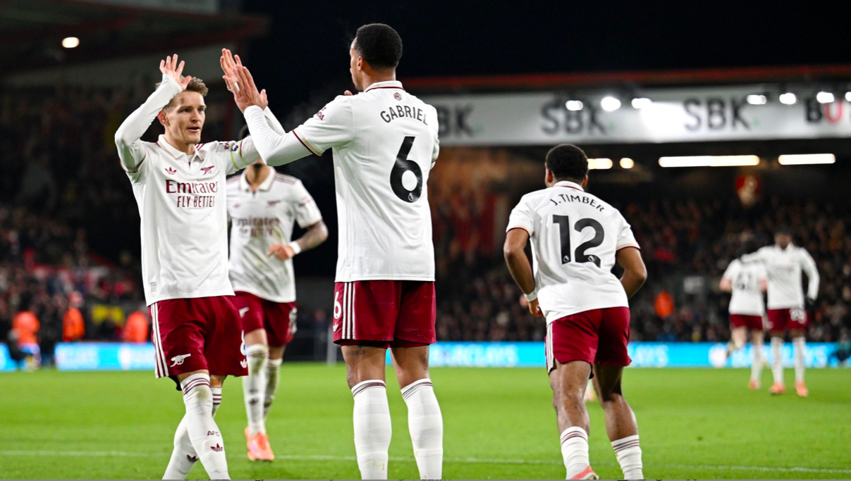 32！中卫送大礼后自我救赎铁腰梅开二度12.9亿豪门强势5连胜