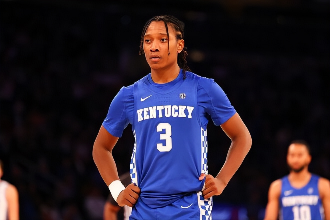 钟爱火箭旧将，快船签曾经火箭首轮秀，动态平平进攻匮乏恐无大用