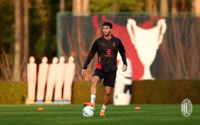 意媒丨普利西奇仍在进行独自训练