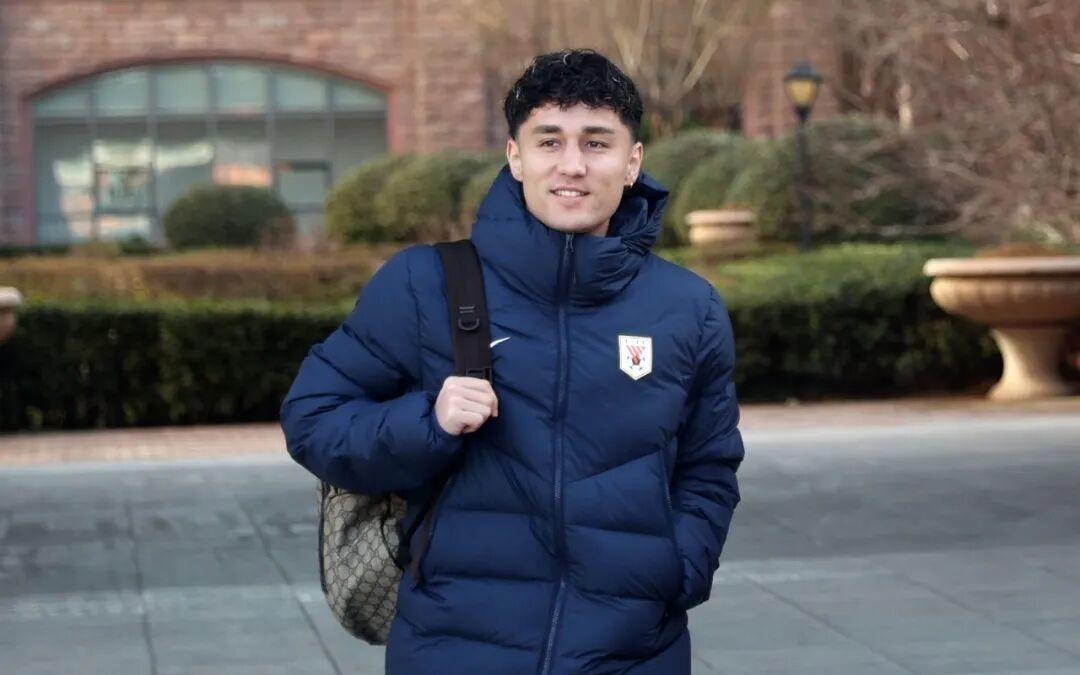 中超泰山一线队与B队赴海南冬训，为期三周，以体能储备为主