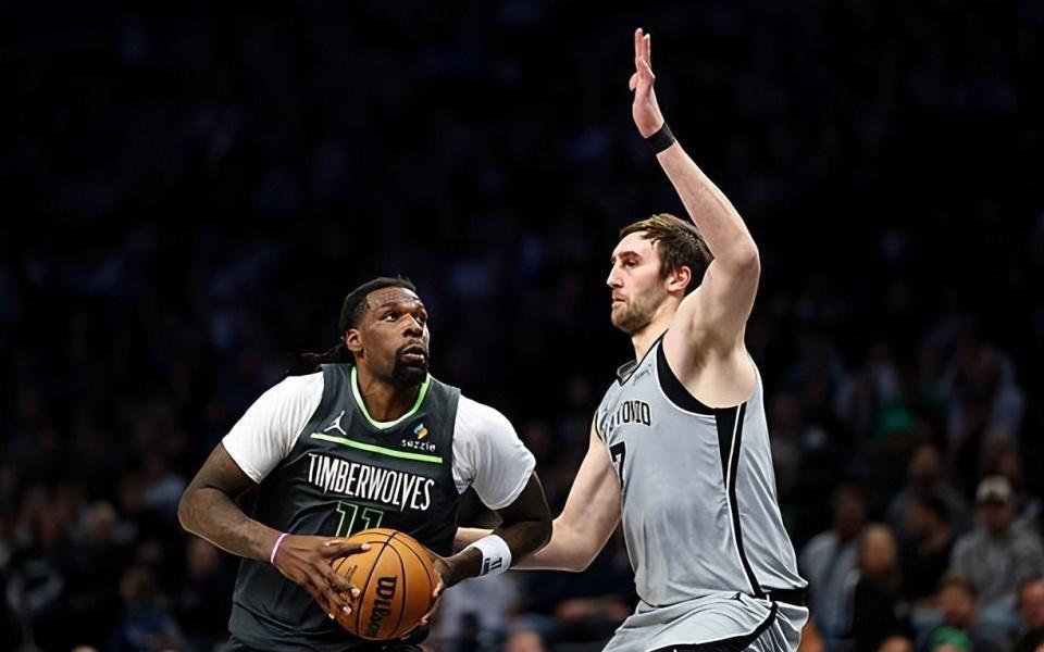 难得打出攻守兼备的表现，森林狼替补内线大将还有潜力可以挖掘