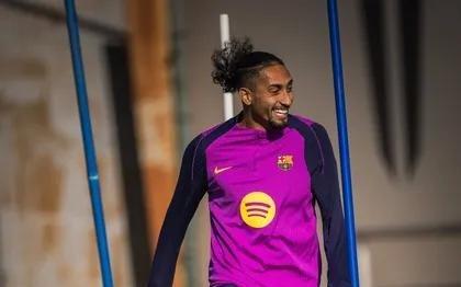 每体：拉菲尼亚今日参加了巴萨部分合练，佩德里仍缺席