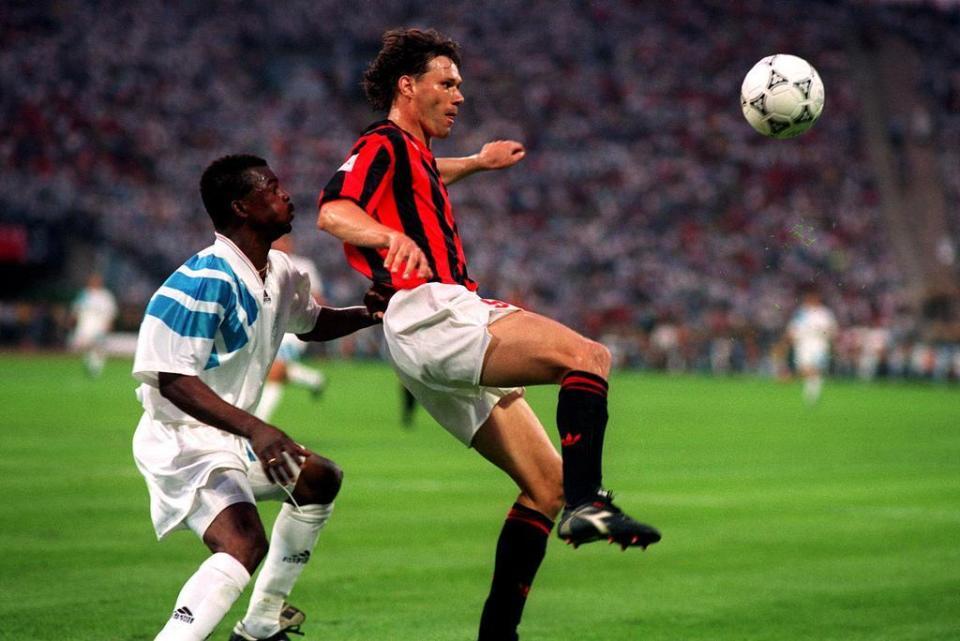 AC米兰历史九号榜发布！范巴斯滕维阿因扎吉上榜！伊瓜因最水