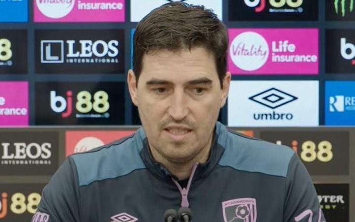 伊劳拉：我到英超两个半赛季每次都输