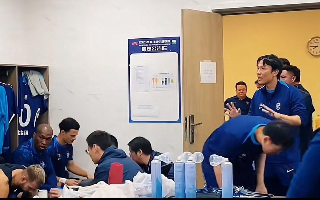 媒体人：三镇今年保级没问题，但未来如