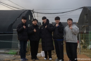 Shadow经纪公司分享Zeka参加流浪犬志愿活动：请多多支持他