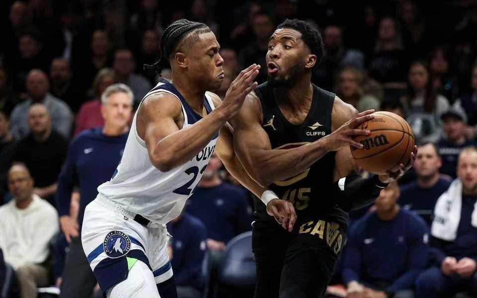 超湖人升第四！华子万分里程碑森林狼险胜骑士米切尔30+7+8